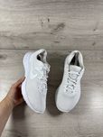 Nike Revolution білі чоловічі кросівки