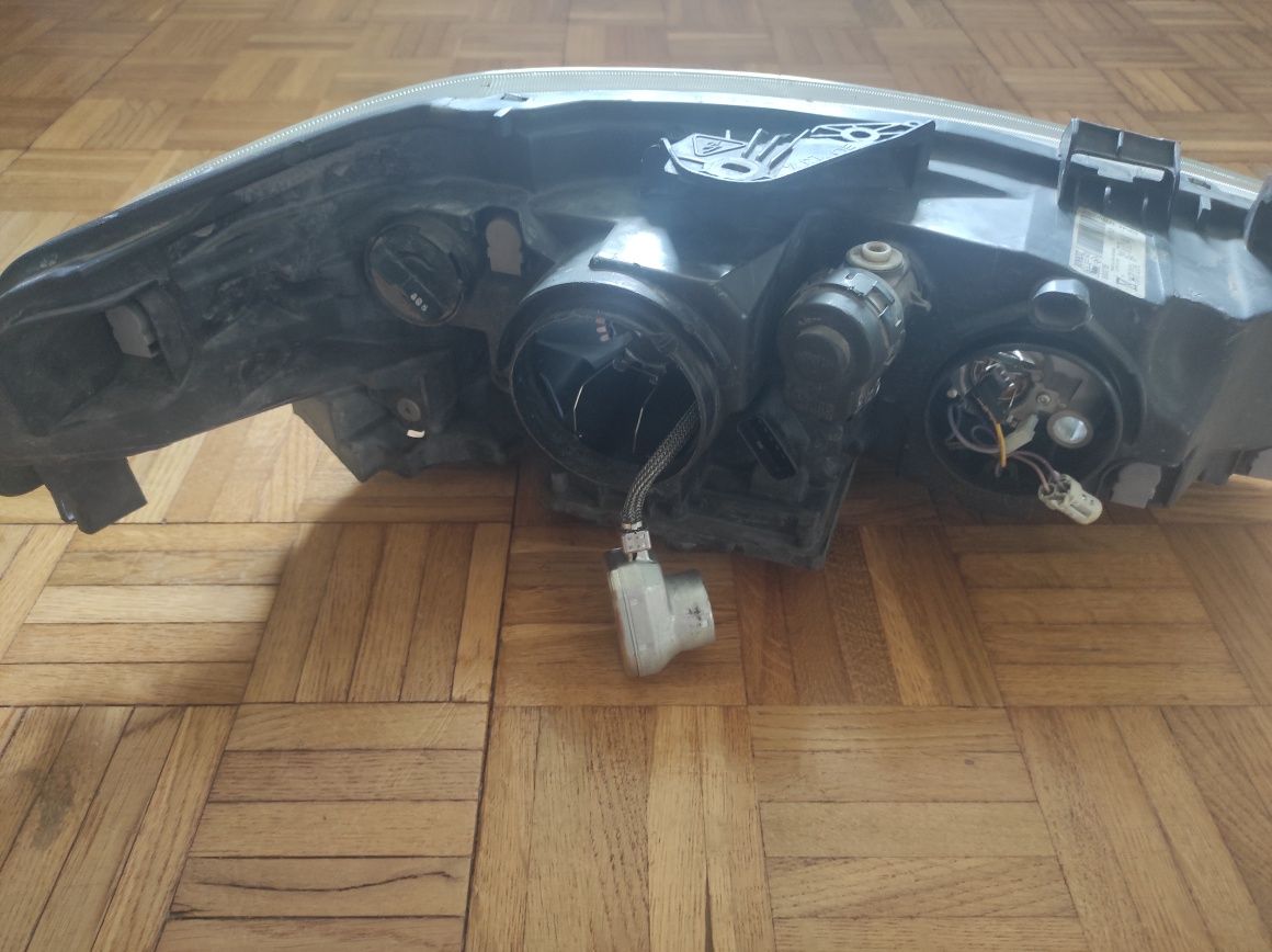 Reflektor Xenon lewy laguna 2 FL 2006