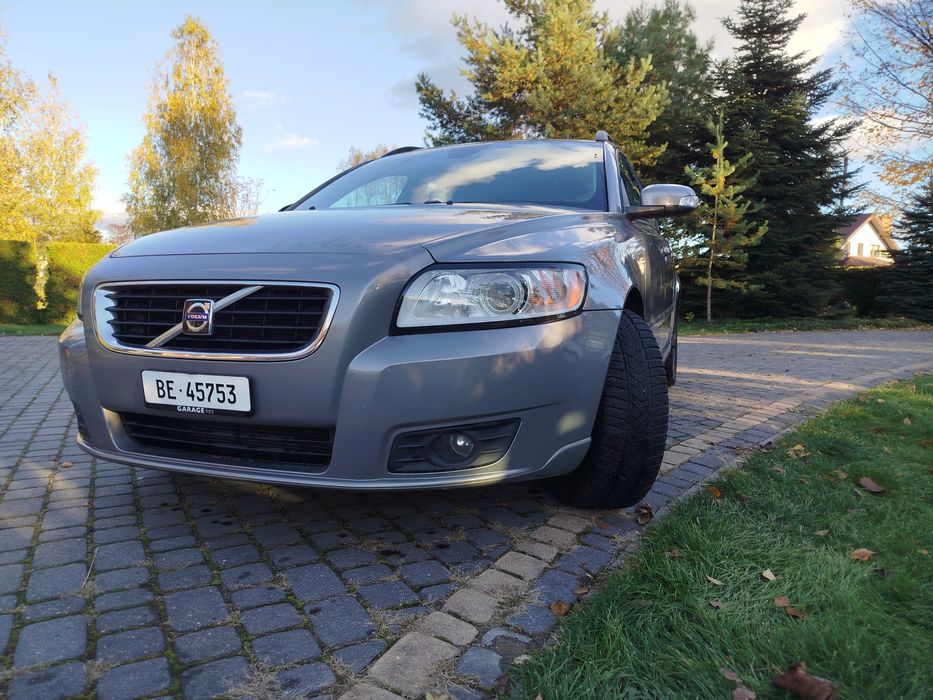 Volvo V50 2,4 Szwajcaria szary na czasie