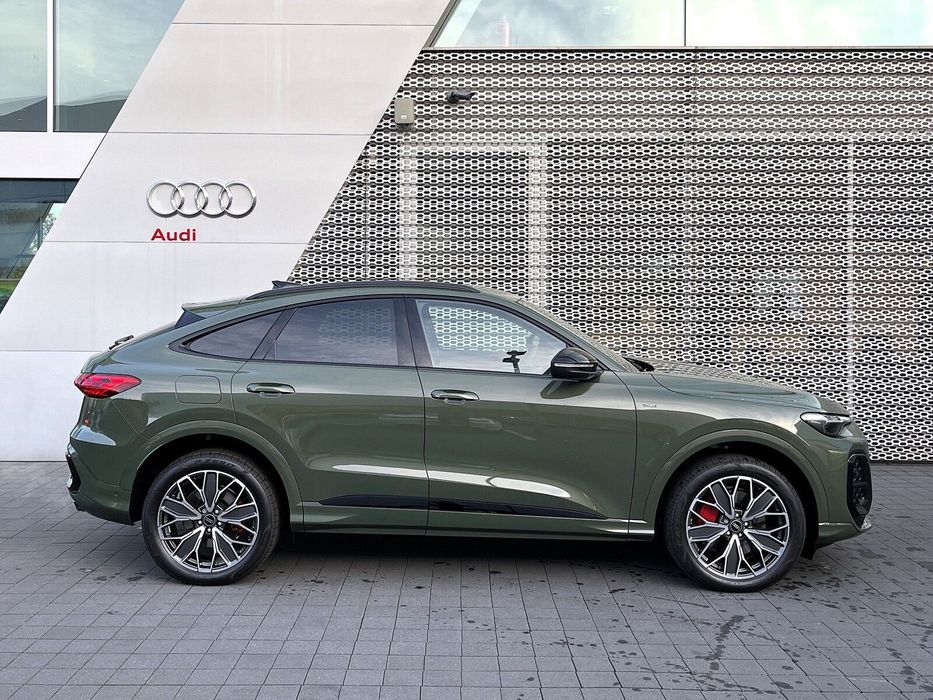 Audi Q5 Sportback Cena katalogowa: 359 620,00 zł