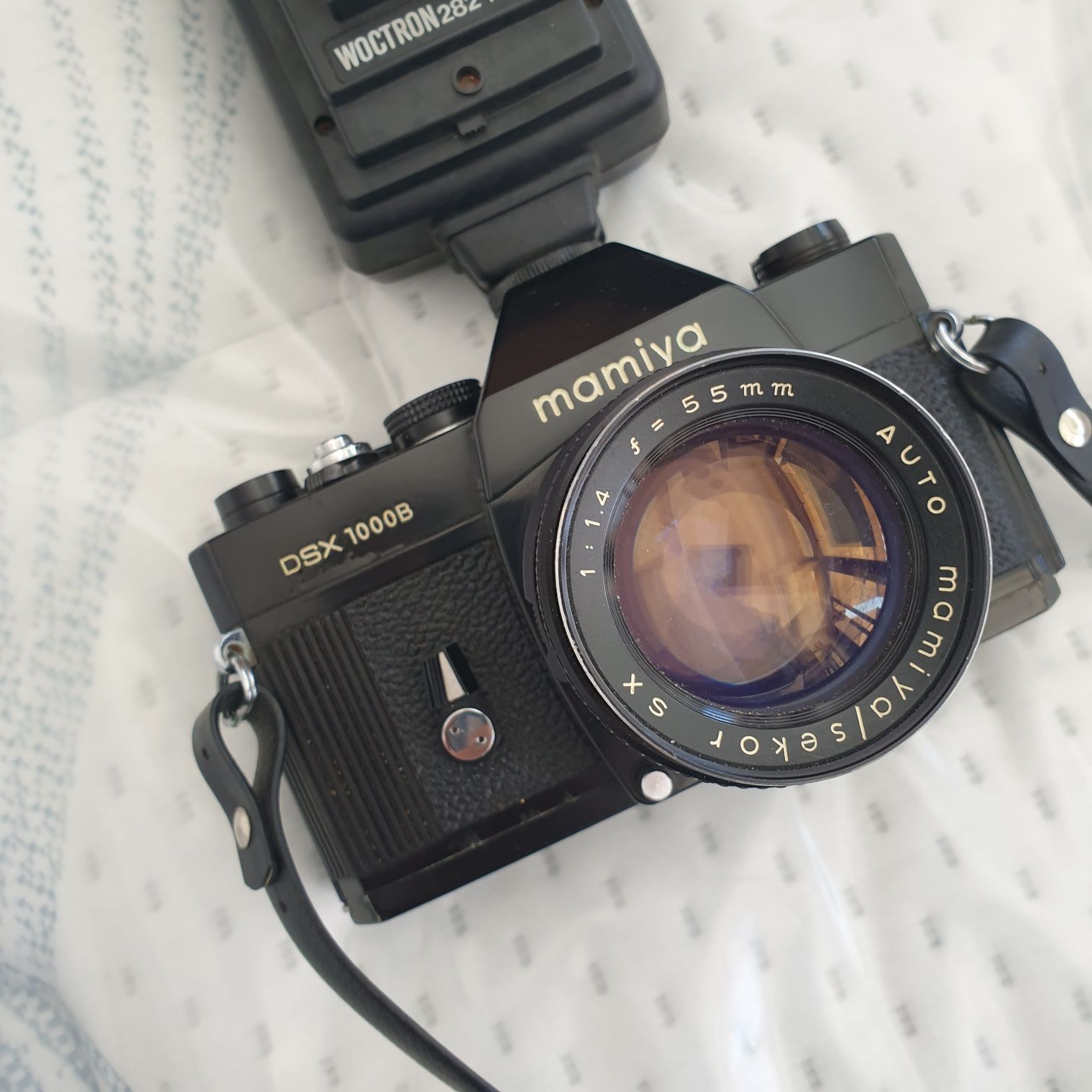 Máquina fotográfica Mamiya.