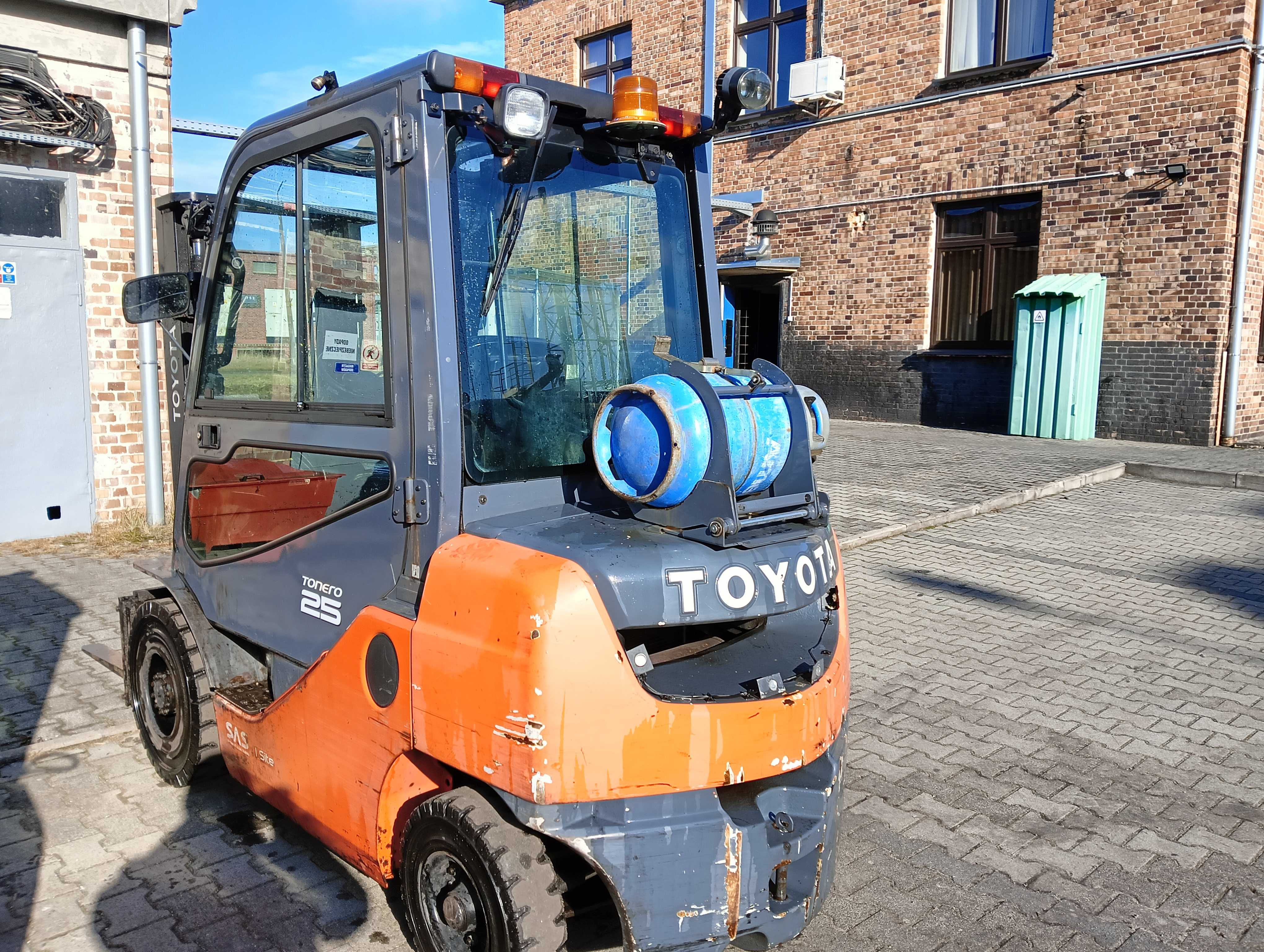 Toyota 02-8FGF25
