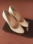 Buty białe 36 czółenka