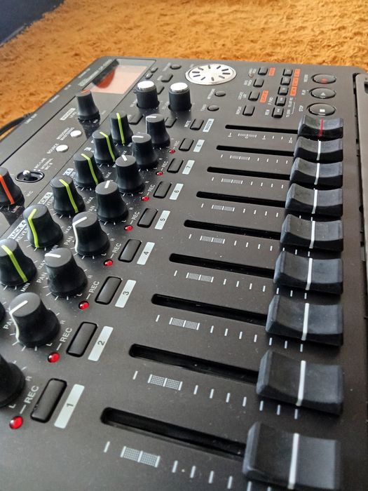 Gravador multipista Tascam