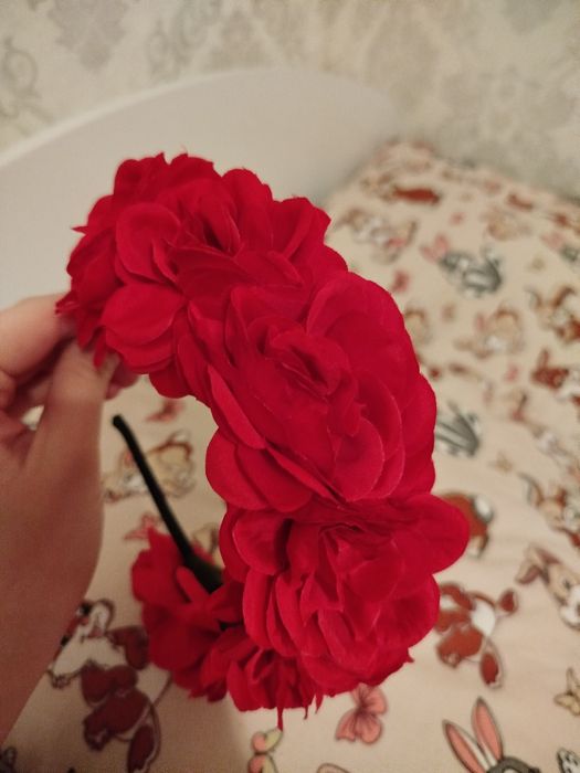 Обруч з трояндами