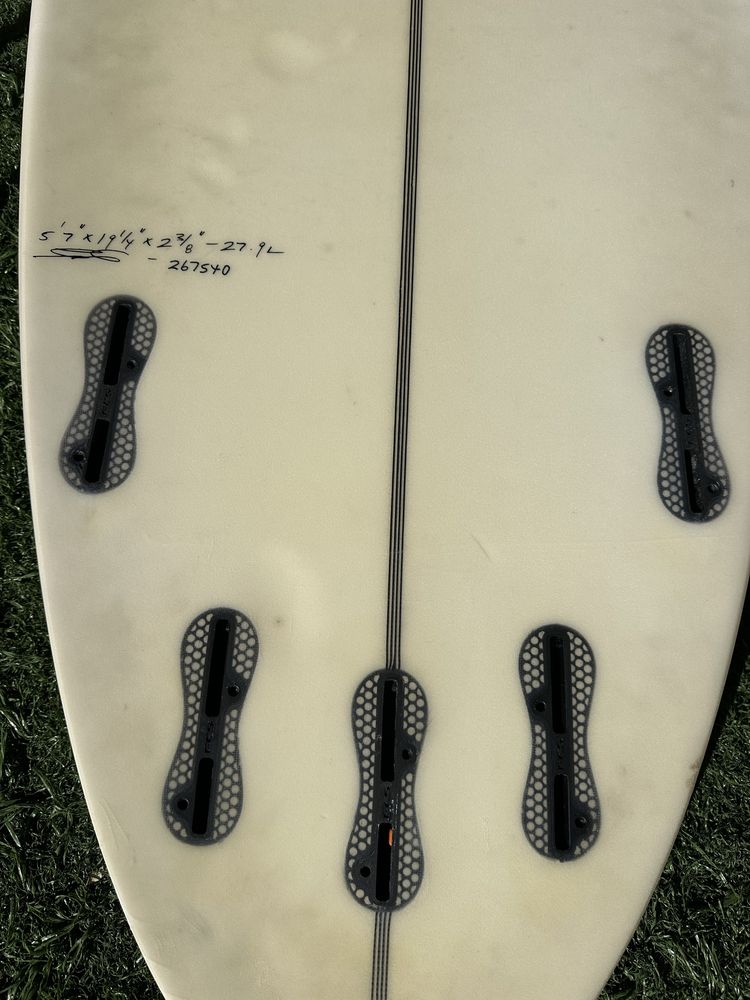 Prancha de Surf JS - 5’7