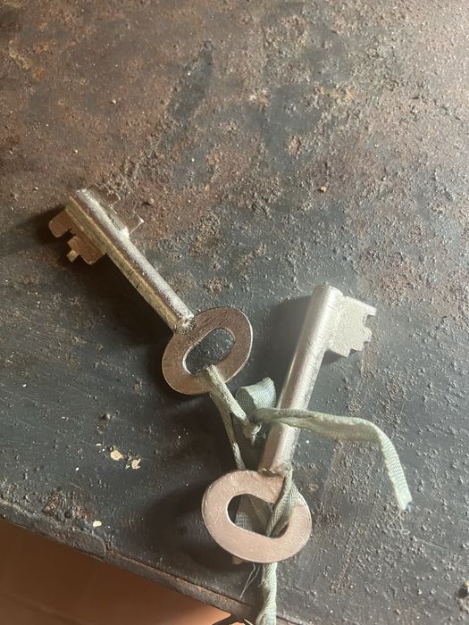 Сейф канцелярський