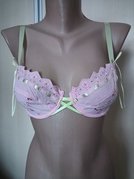 Гарний бюстгальтер 32A 34B 34C 36C