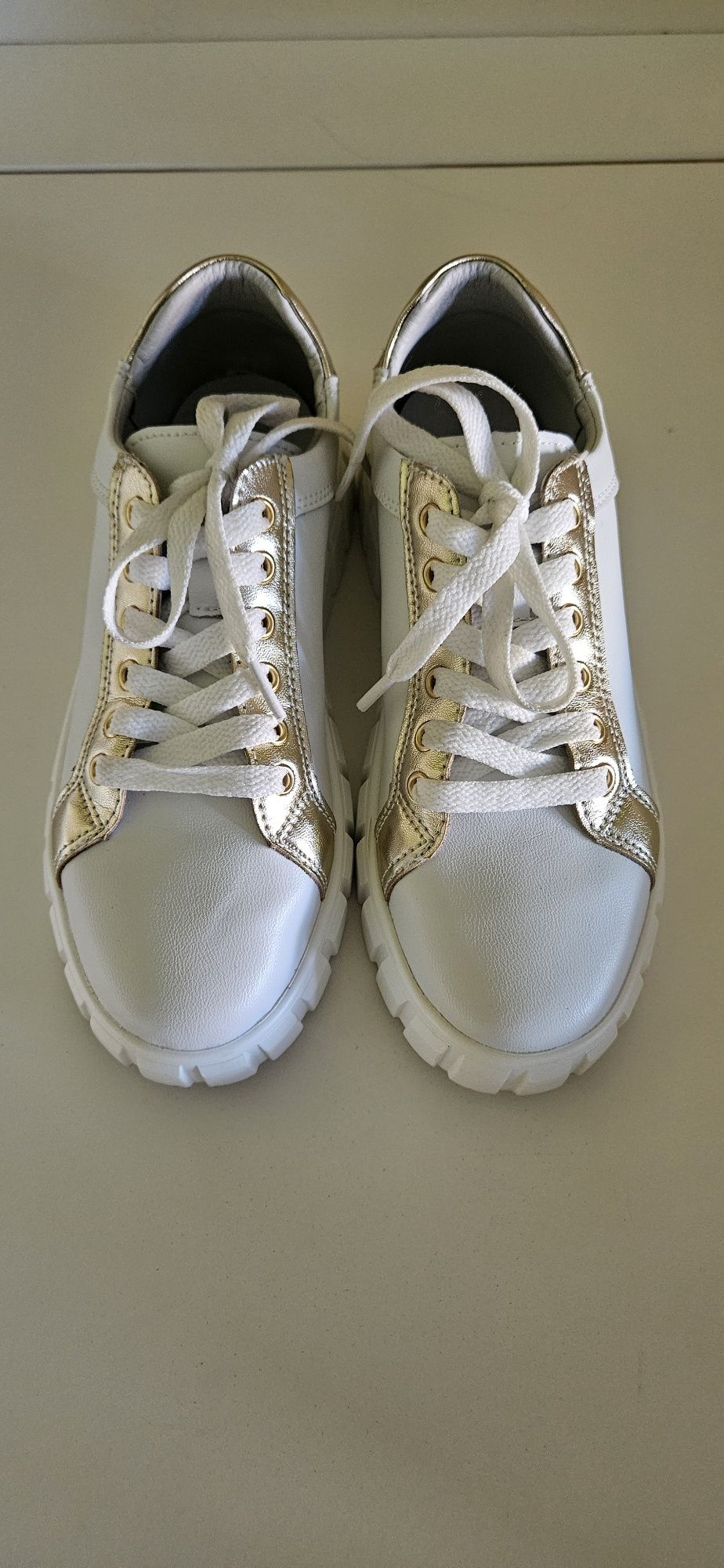 Sneakersy na platformie Venezia