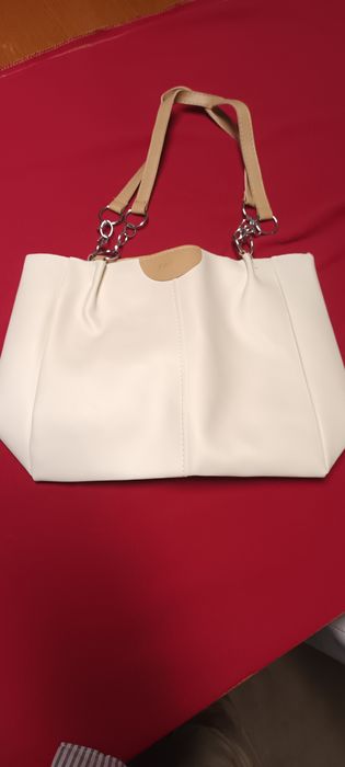 Bolsa de senhora nunca usada.