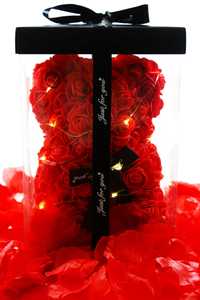Miś z róż 25cm DZIEŃ MATKI z LED pudełko wypełnione płatkami róż