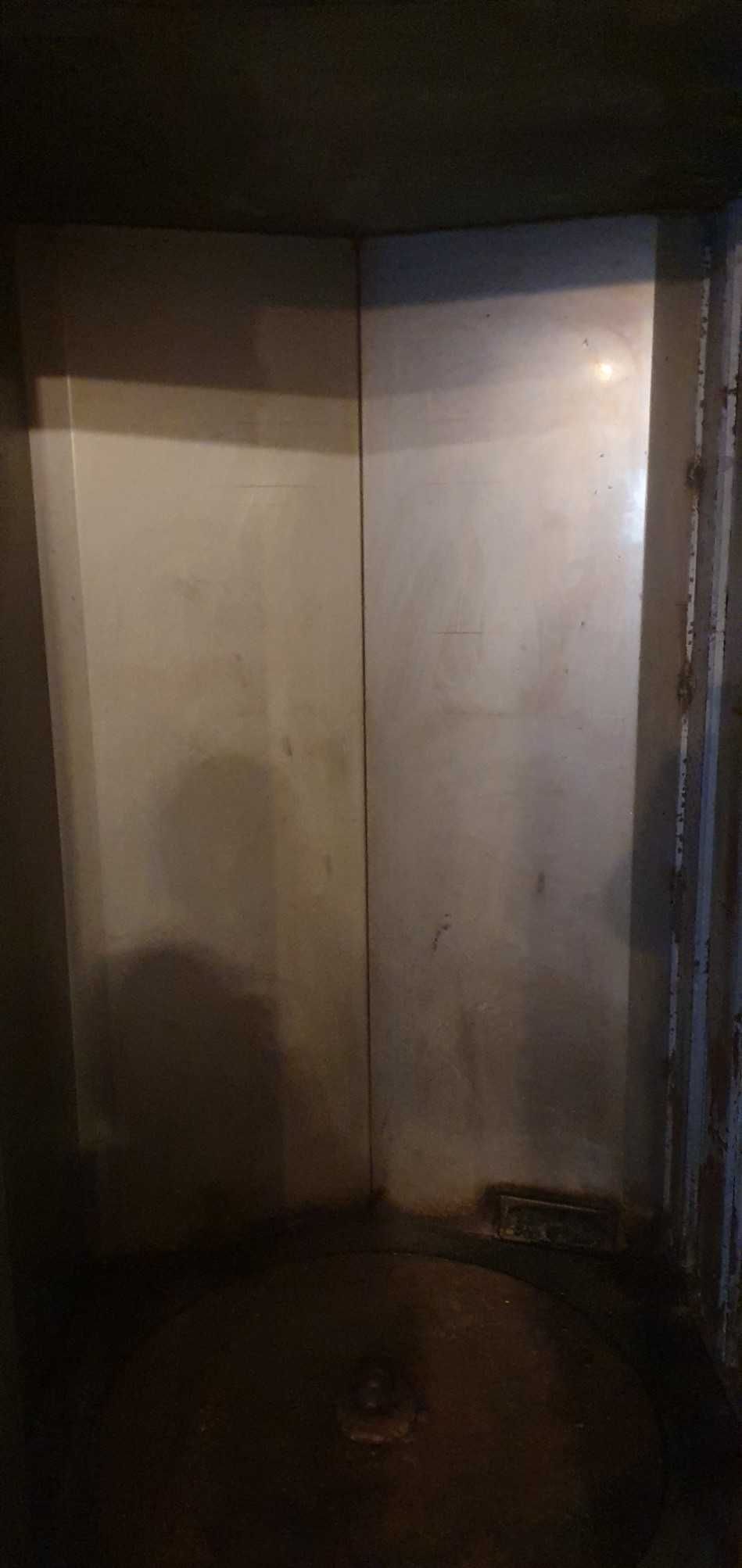 Sprzedam maszyny z piekarni m.in. krajalnica, stęplarka, piec Winkler.