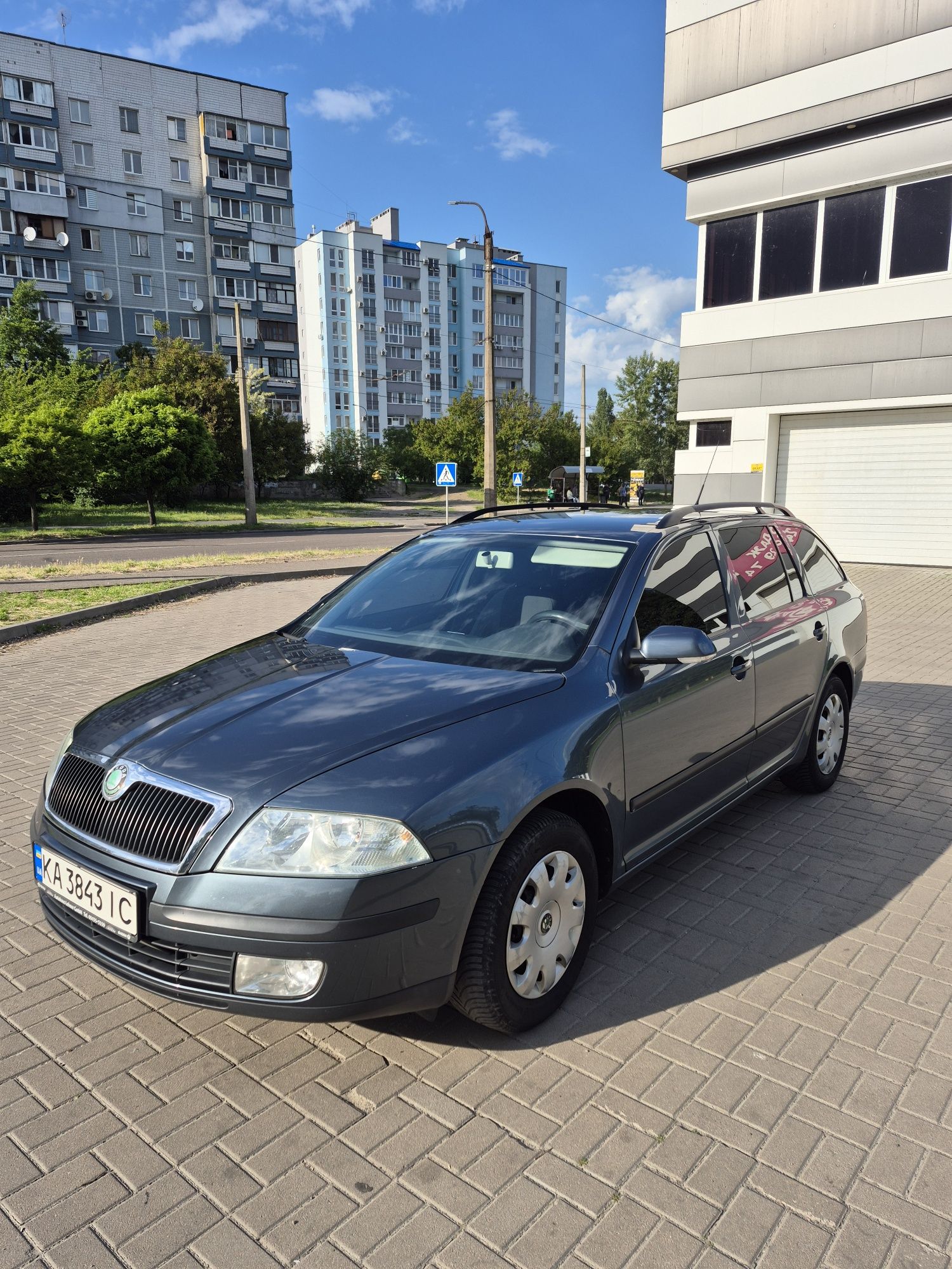 Продаю шкода А 5 MPI 1.6 бензін