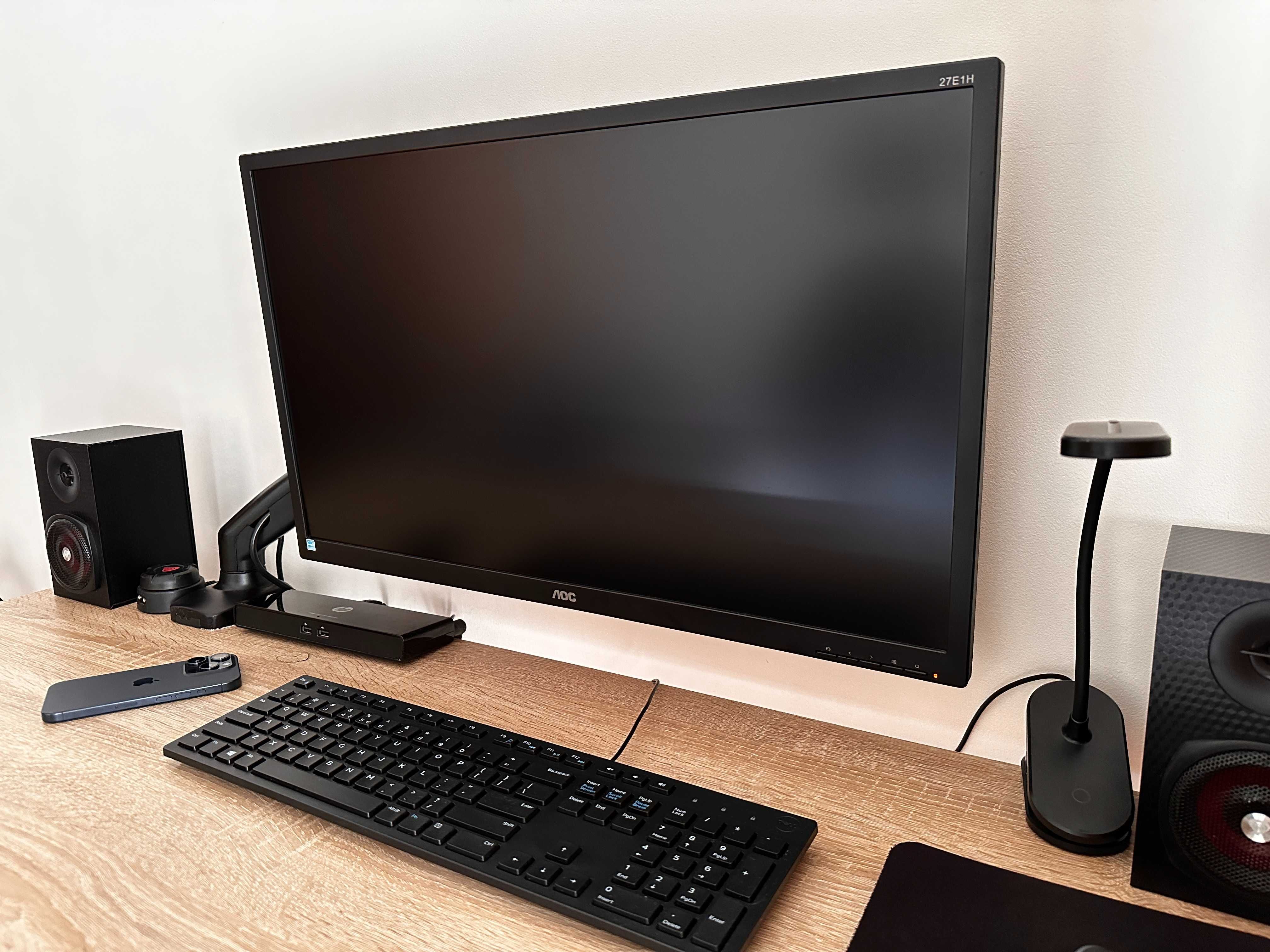 LED IPS Monitor AOC 27 Cali  / Flicker Free / super stan.