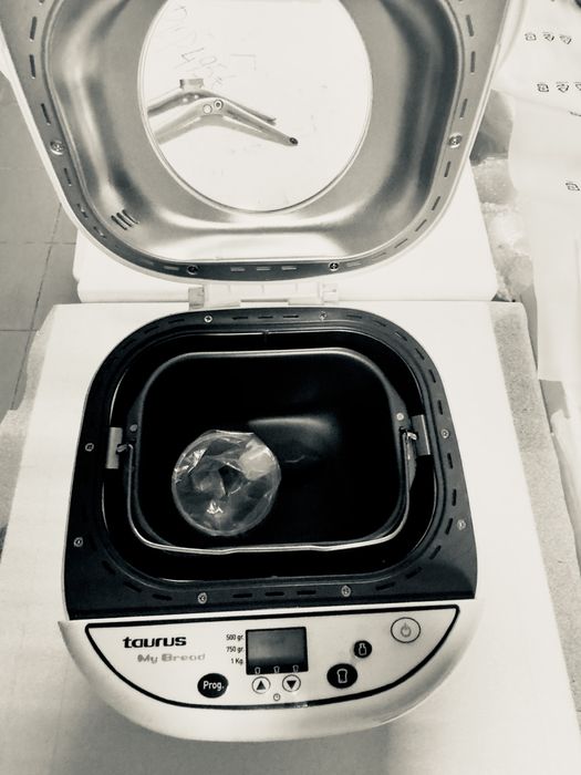 Máquina de Fazer Pão Taurus My Bread - Novo! Artigo de Exposição