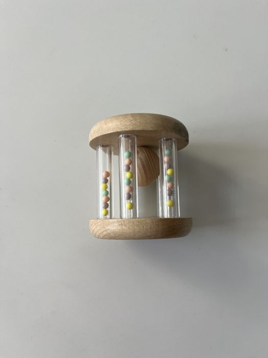 Drewniana grzechotka miś