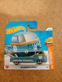 Моделька Hot Wheels Volkswagen T2 Pickup