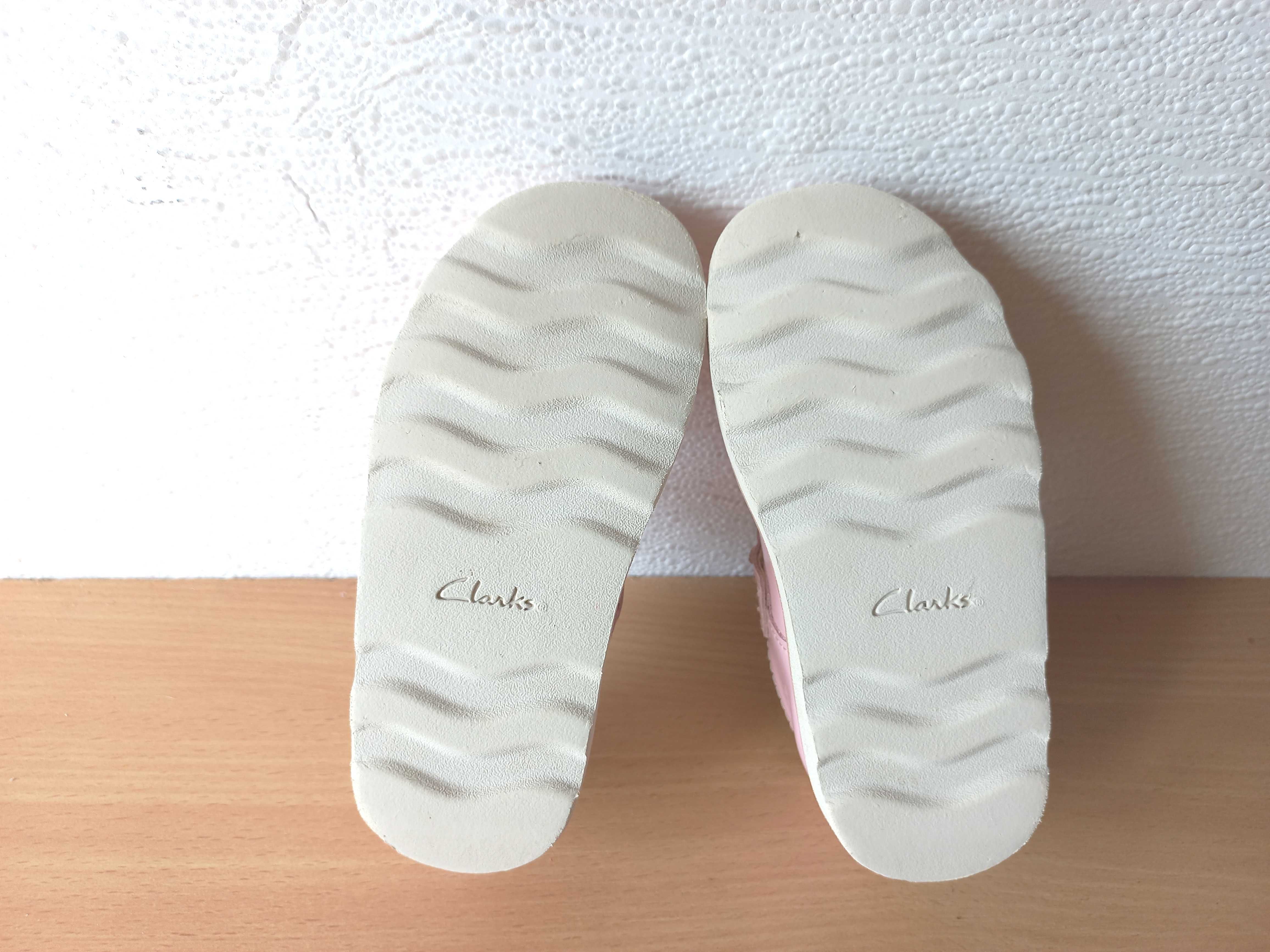Чудові шкіряні туфлі Clarks 24 р. по устілці 15,5 см