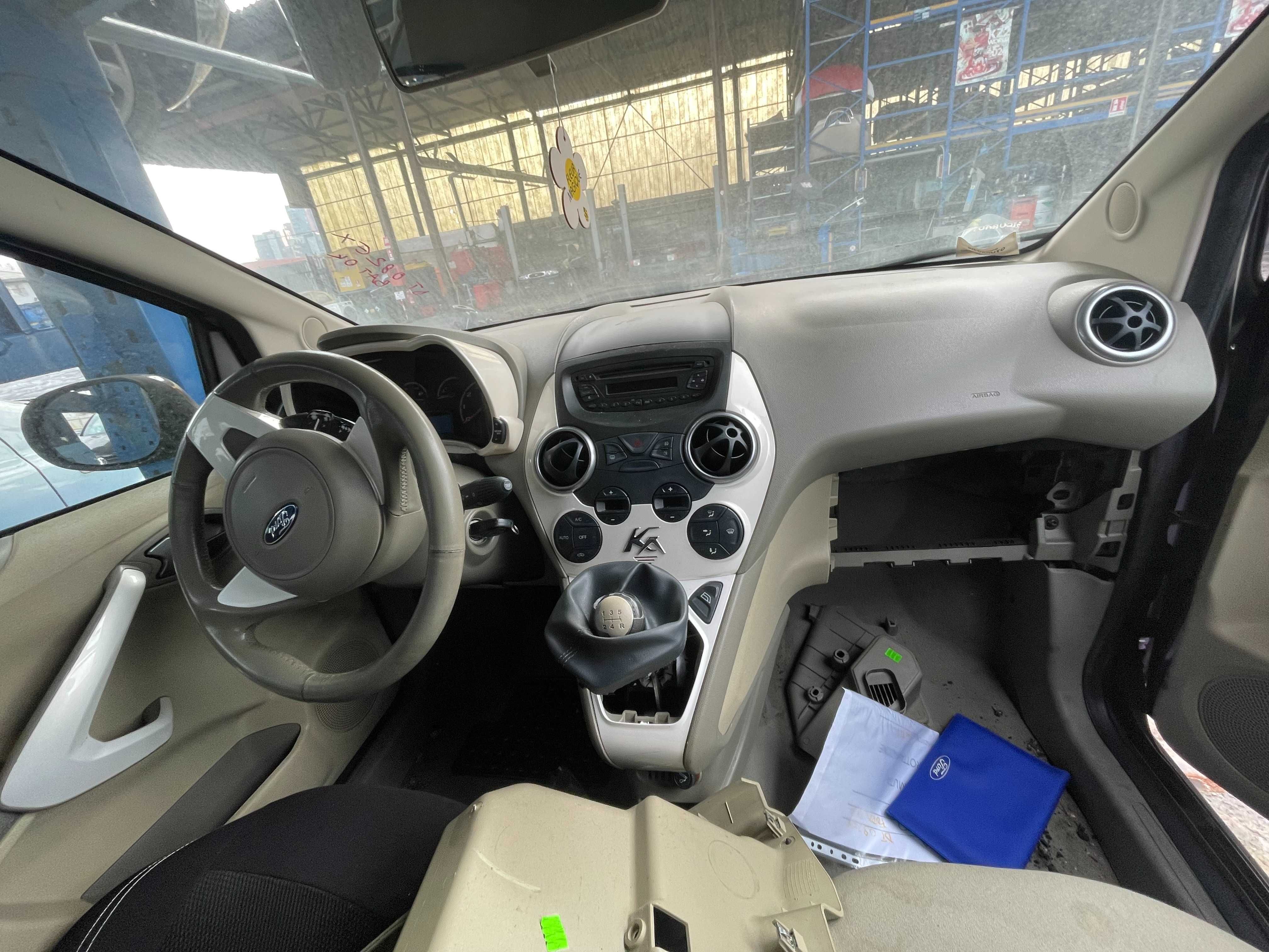Ford Ka II Deska rozdzielcza Konsola kokpit cały komplet