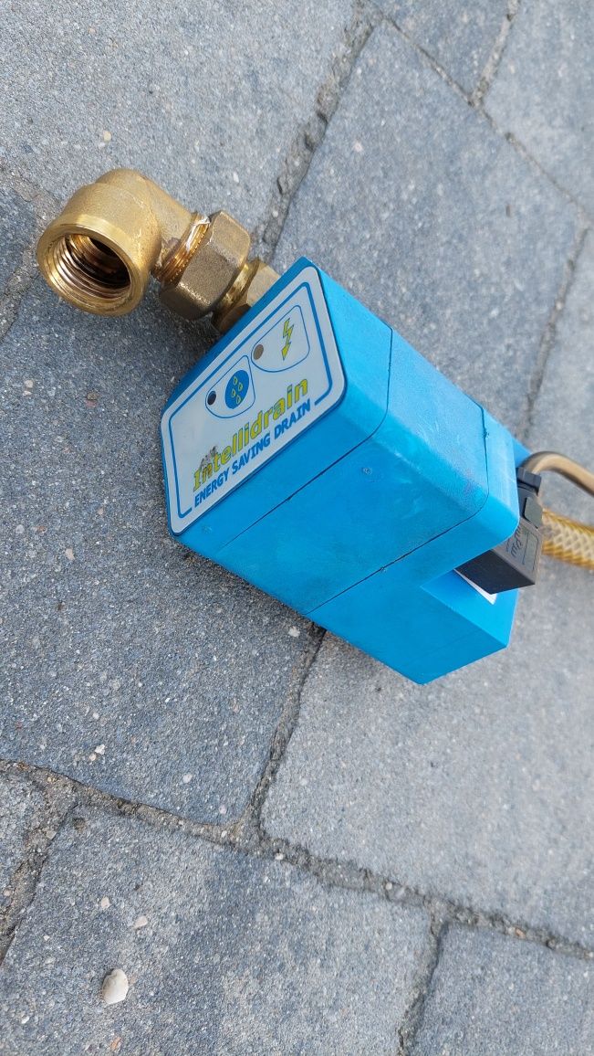 Automatyczny spust kondensatu 230v.