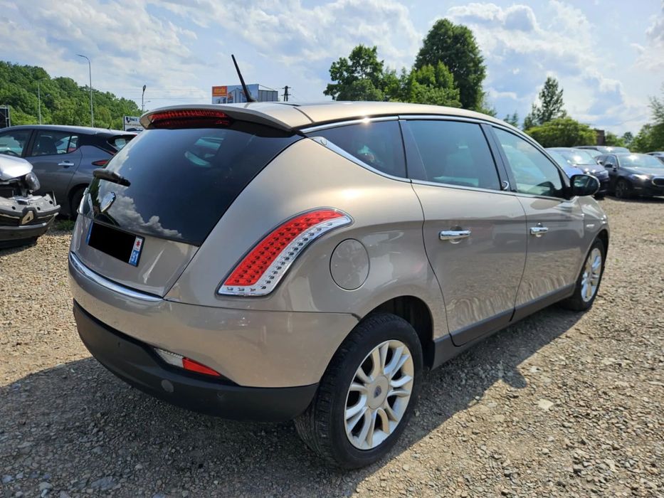 Lancia Delta 1.6 diesel automat 2010