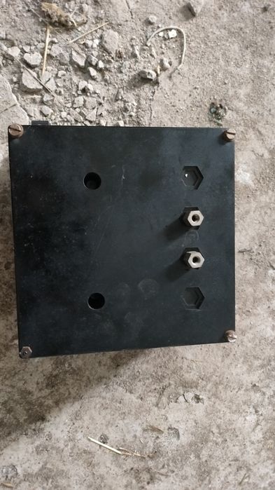 Amperomierz analogowy AEG 800A (400/5A) – sprawny, retro