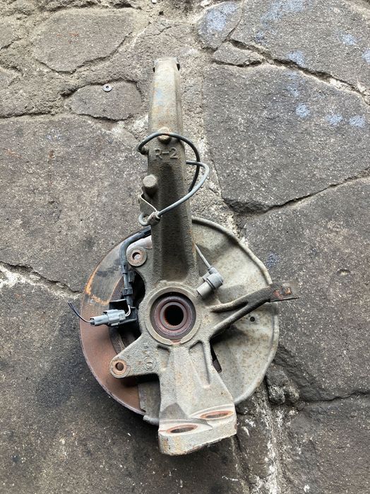 Mazda 6 - zwrotnica przód lewa prawa