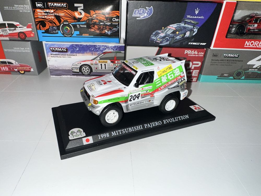 Mitsubishi Pajero Evolution Dakar 1:43