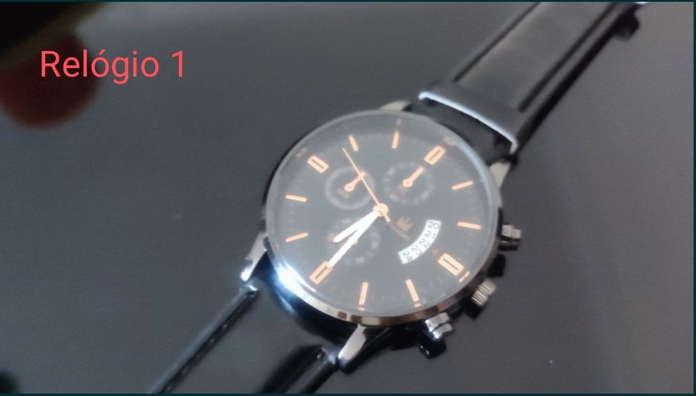 Bonito Relógio Novo