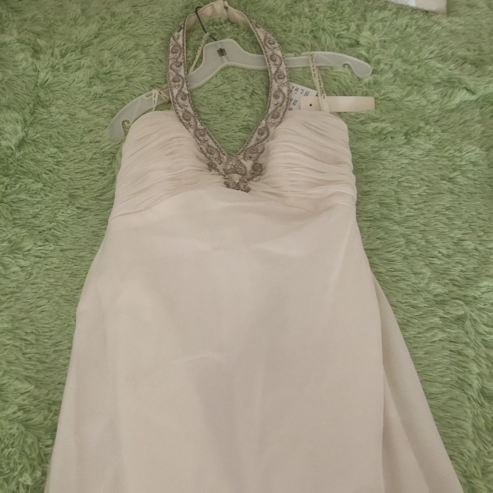 Продам весільні сукні