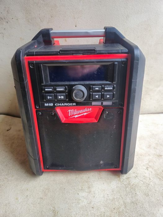 Milwaukee M18 Charger Radio Budowlane
