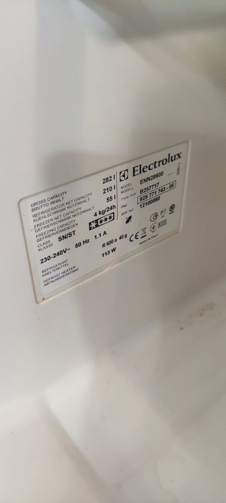 Холодильник Electrolux