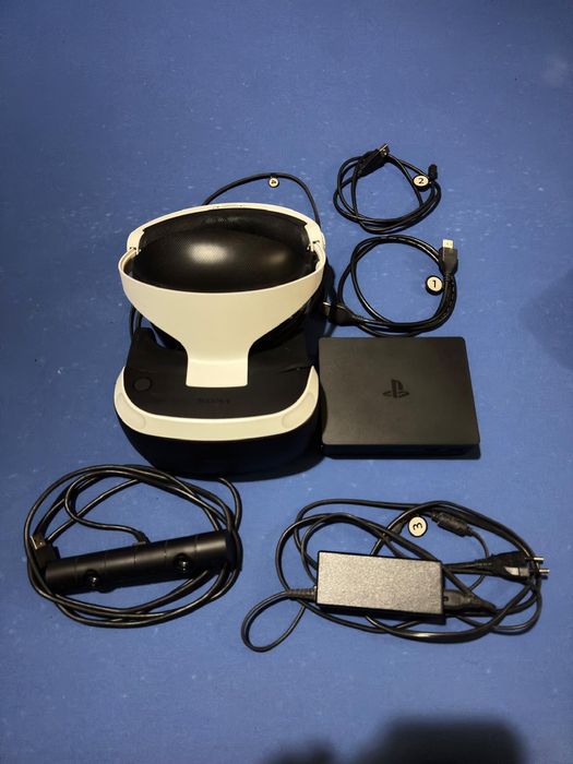 PS4 500GB + 6 jogos + 2 comandos+ VR