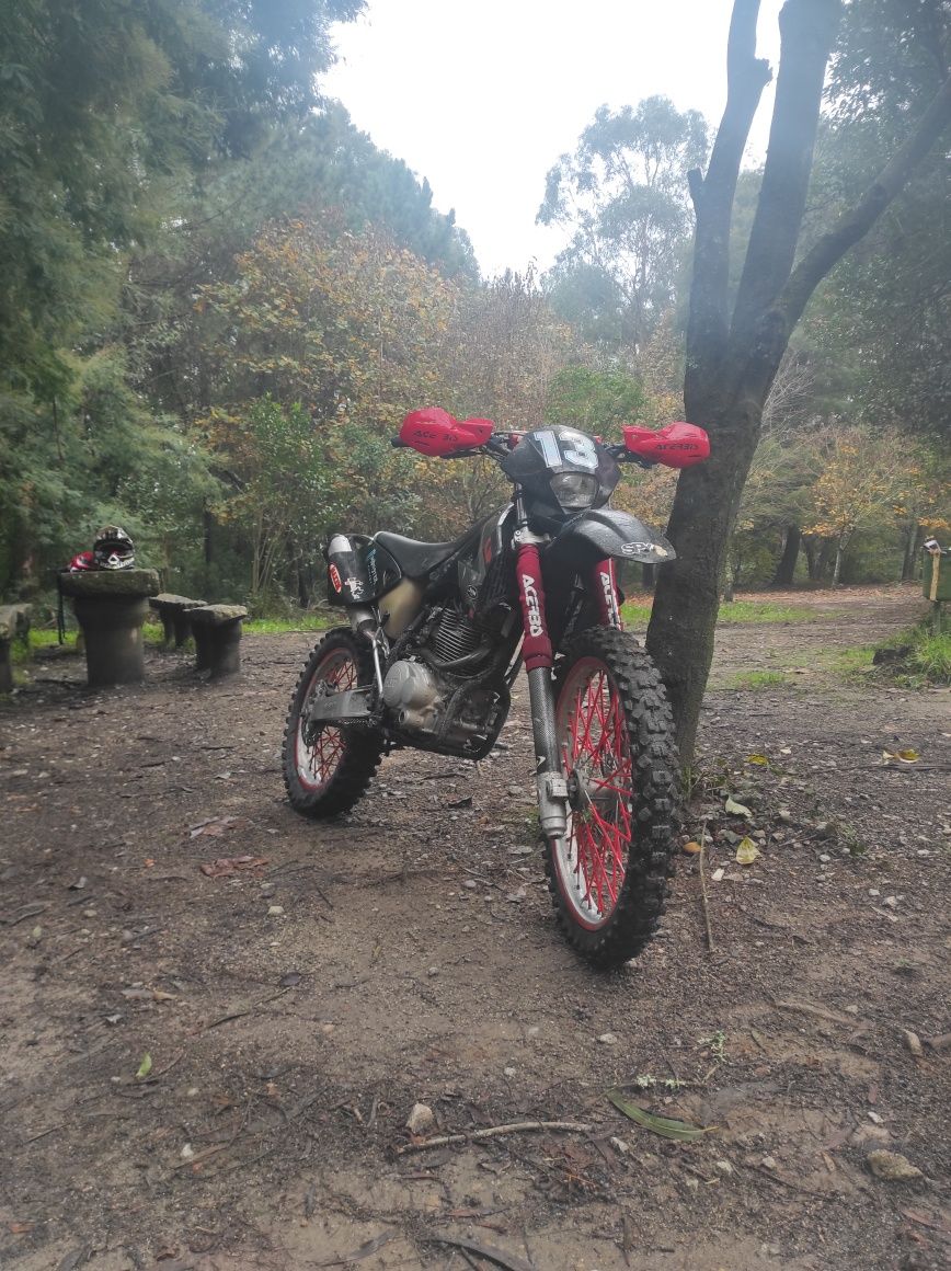 Ajp 200 impecavel