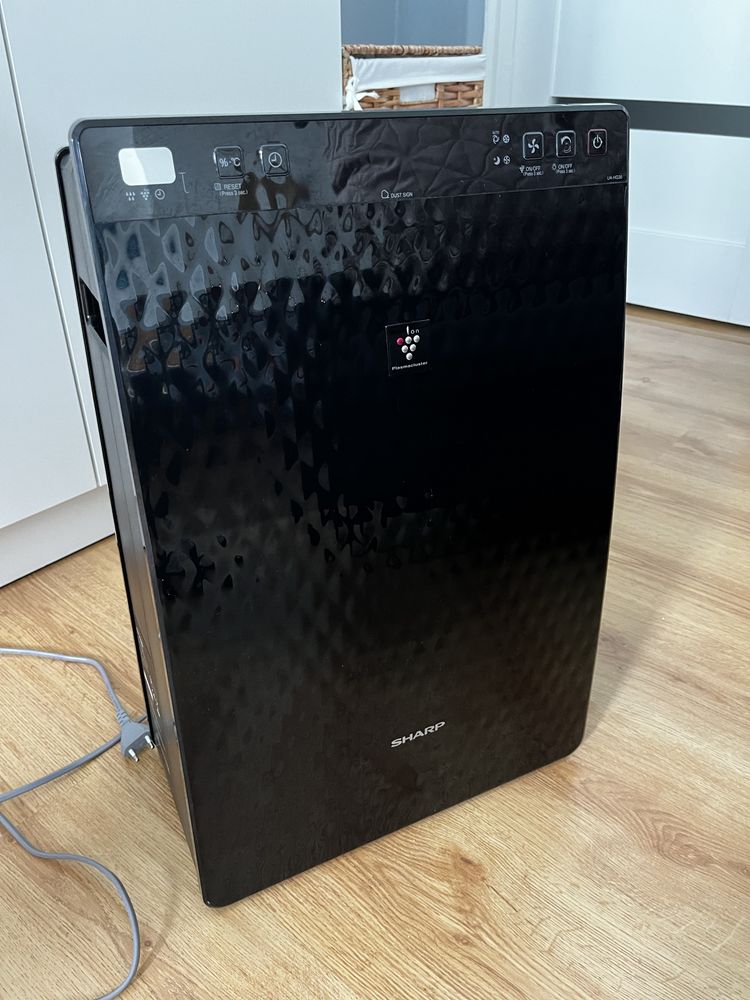 Oczyszczacz powietrza Sharp UA-HG30E-B