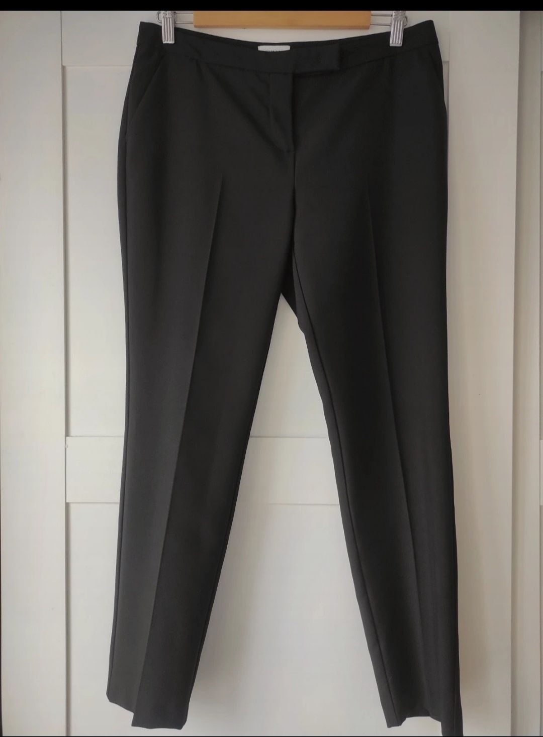 Czarne eleganckie spodnie C&A Jessica rozmiar 38