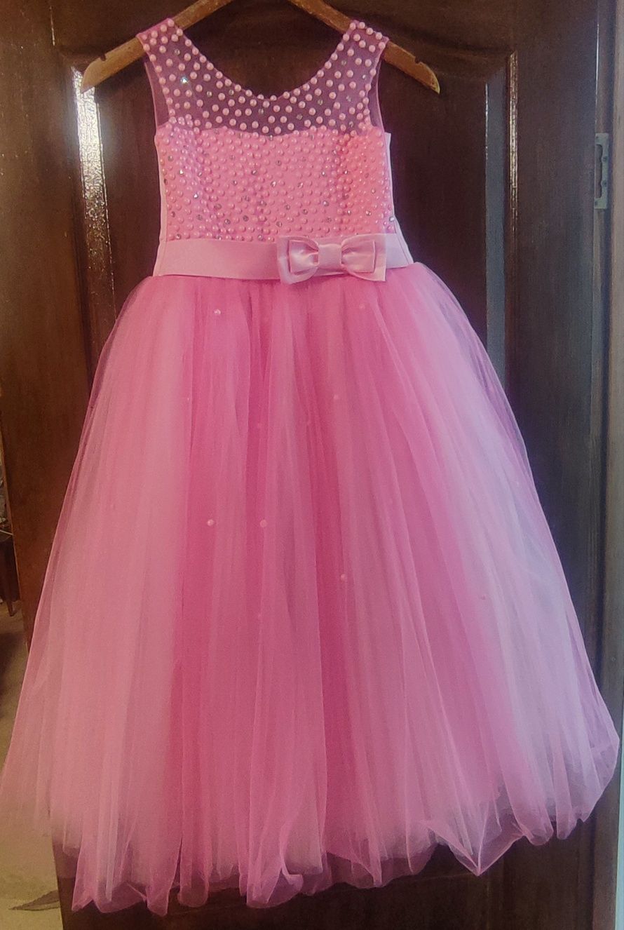 Плаття (сукня) на дівчинку