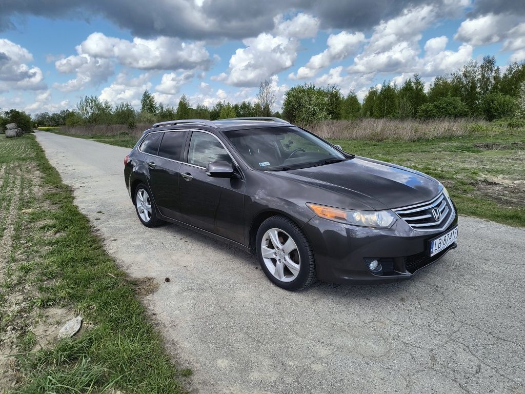 Honda Accord 2.2 I-DTEC climatronik prywatnie OC na rok