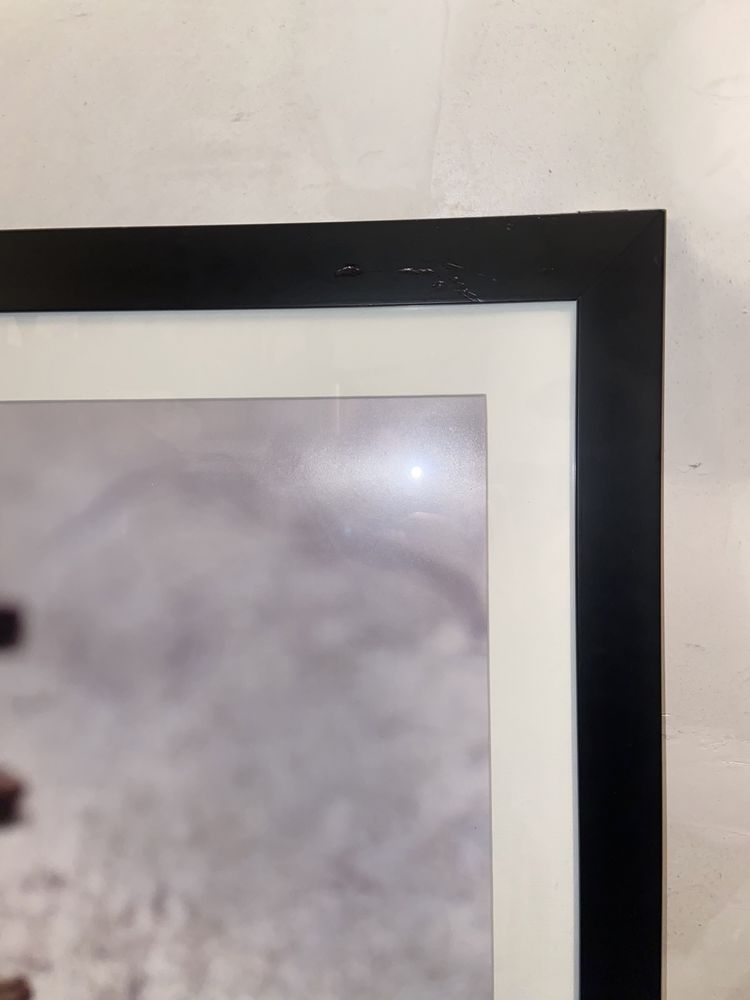 Obraz w czarnej ramie czarna rama duża na zdjęcia pion kawa