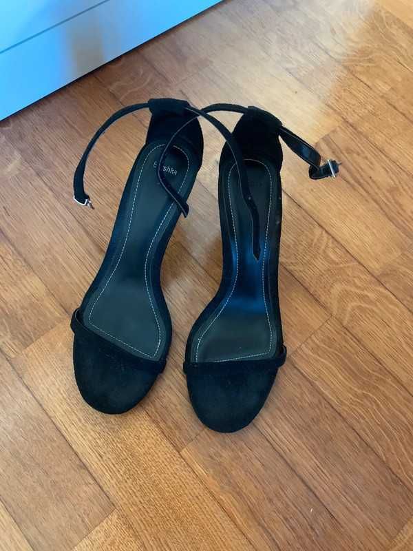 sandalia tacao bershka