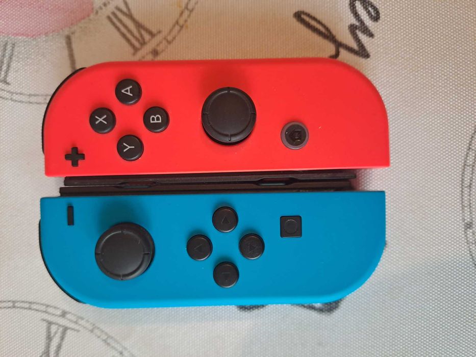 Nintendo Switch Neon Blue-Red