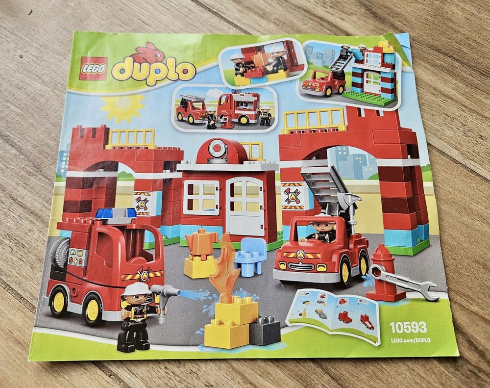 Lego Duplo 10593 - Remiza strażacka - komplet 100%!
