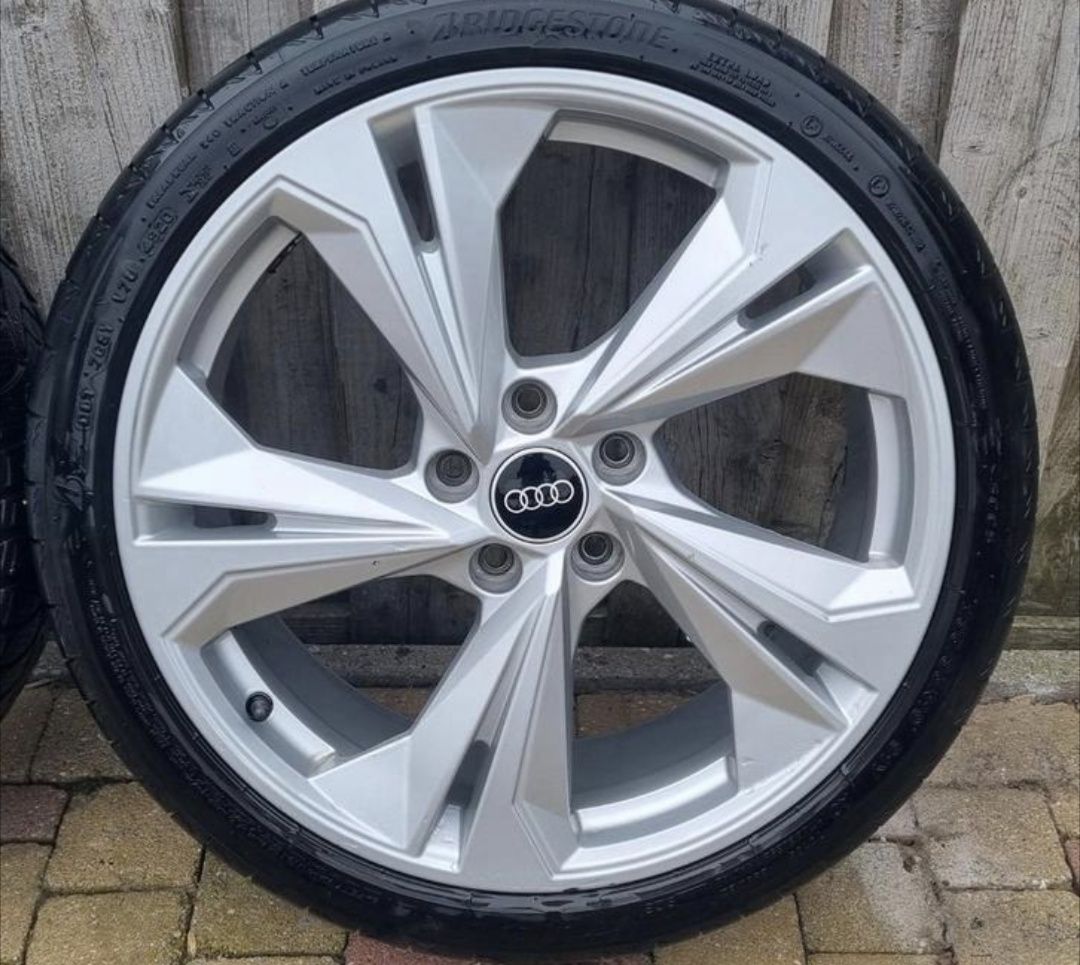 Alufelgi Audi A3 A4 S3 19/8' 5x112 ET49 2szt