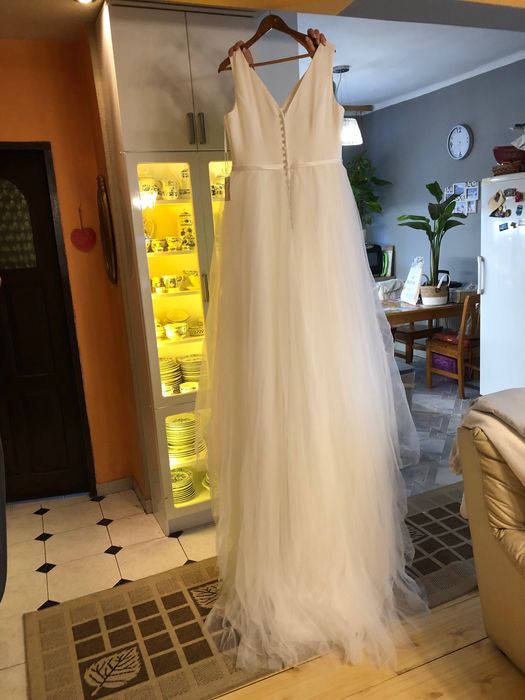 Sprzedam nowe z metką suknie weselne