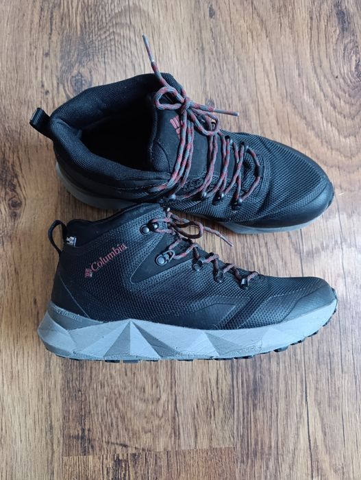 Columbia чоловічі ботінки 42, черевики демісезон 27см, кросівки високі