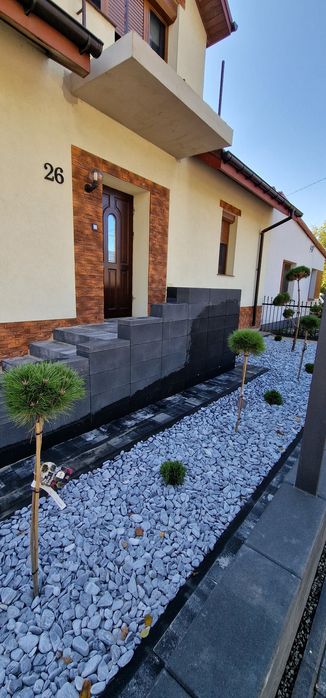 Układanie kostki brukowej, usługi minikoparką, przyłącza ,płoty betono