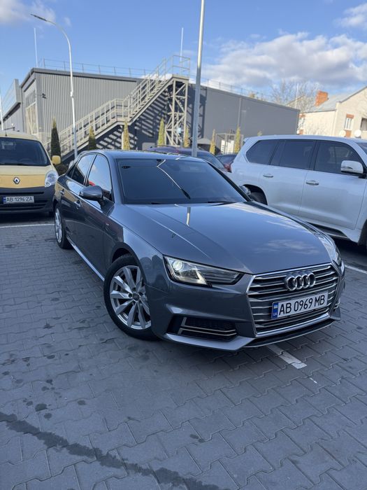 AUDI A4 2018 43тис пробігу
