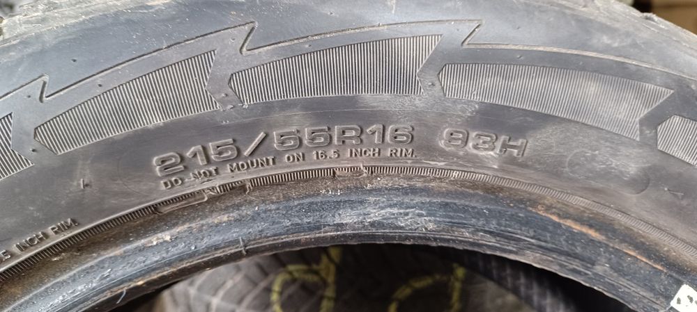 Opony 215/55/16 Goodyear ultragrip zimowe