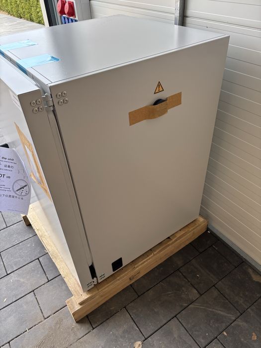 Inkubator CO2 Binder CB 260 cieplarka laboratoryjna