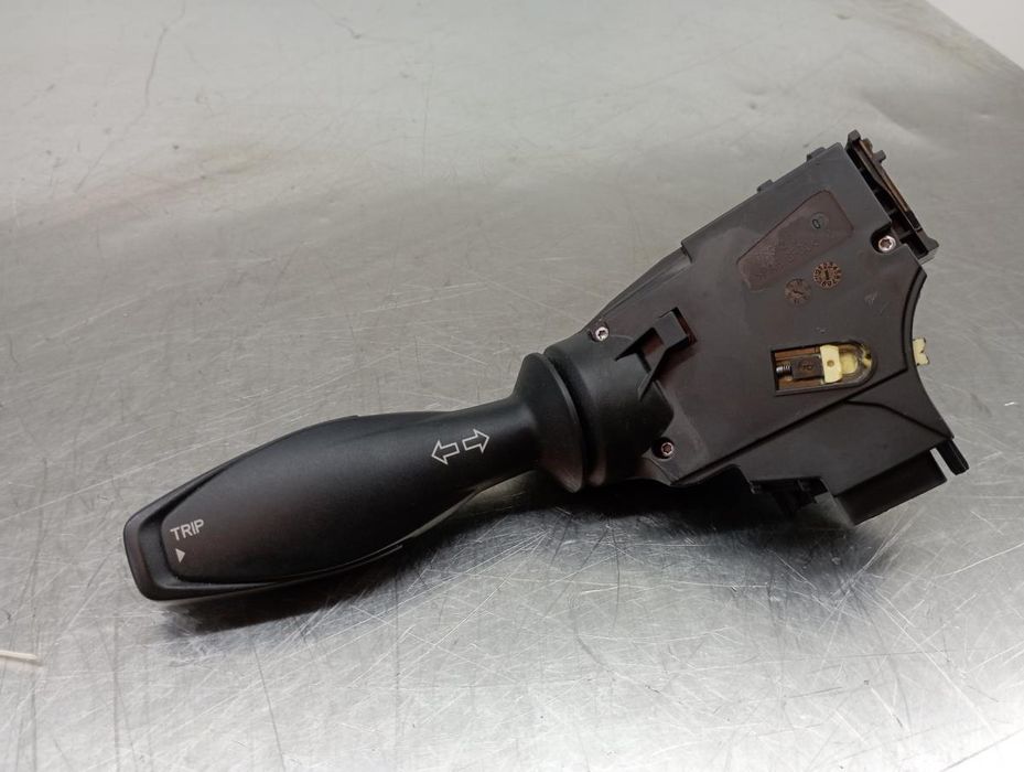 Manípulo pisca-pisca FORD Tourneo Courier Kombi I